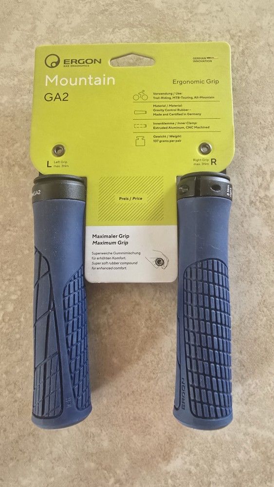Ergon GA2 Mountain Bike Ergonomic Lock-on Grips (Nightride Blue)