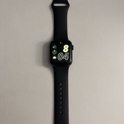 Apple Watch Series 4 40mm With Cellular