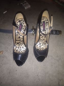 Dollhouse Black Patent Peep-Toe Heels Size 7 1/2