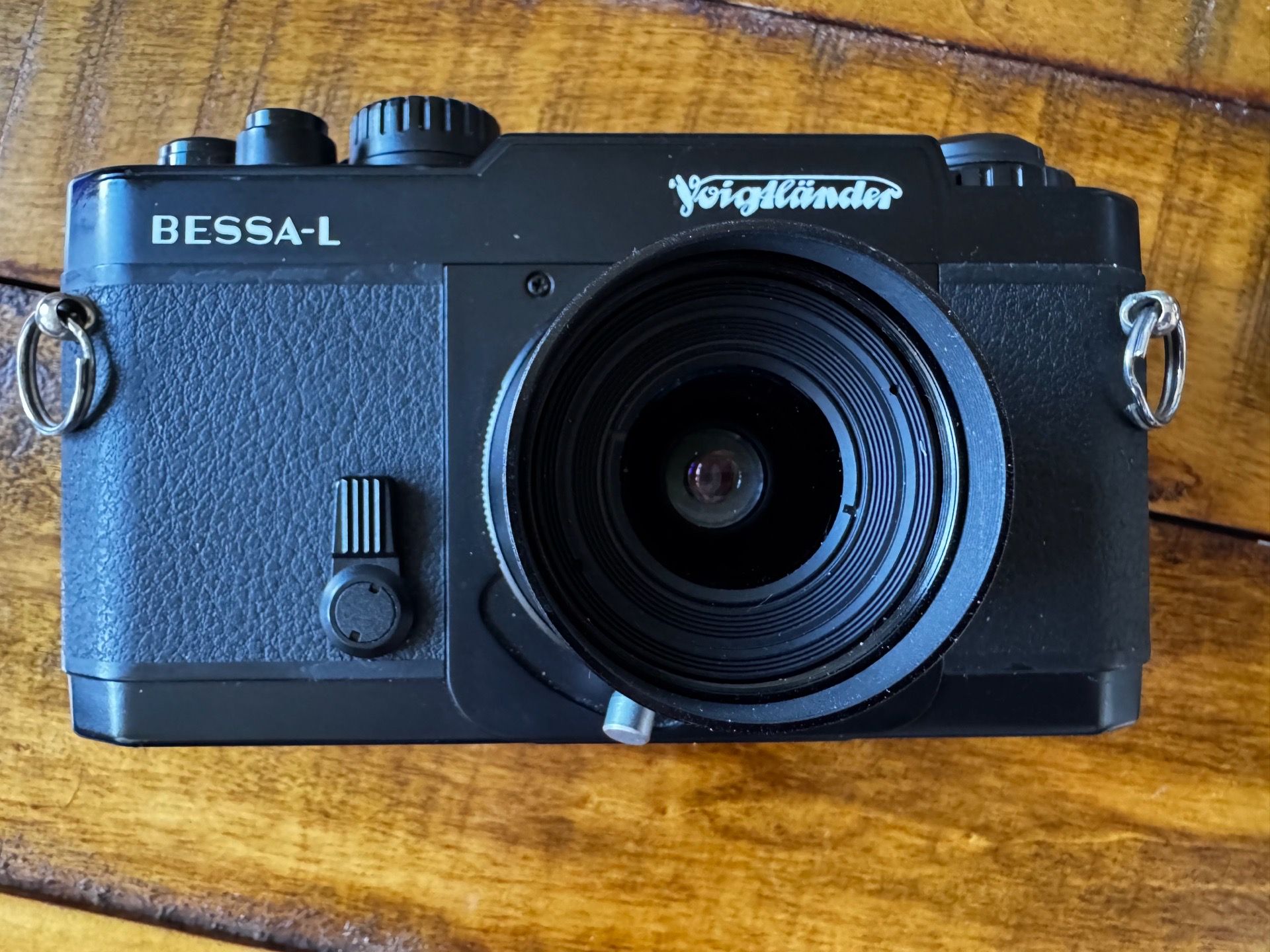 Voigtlander Bessa -L with voigtlander 25mm F4 lens