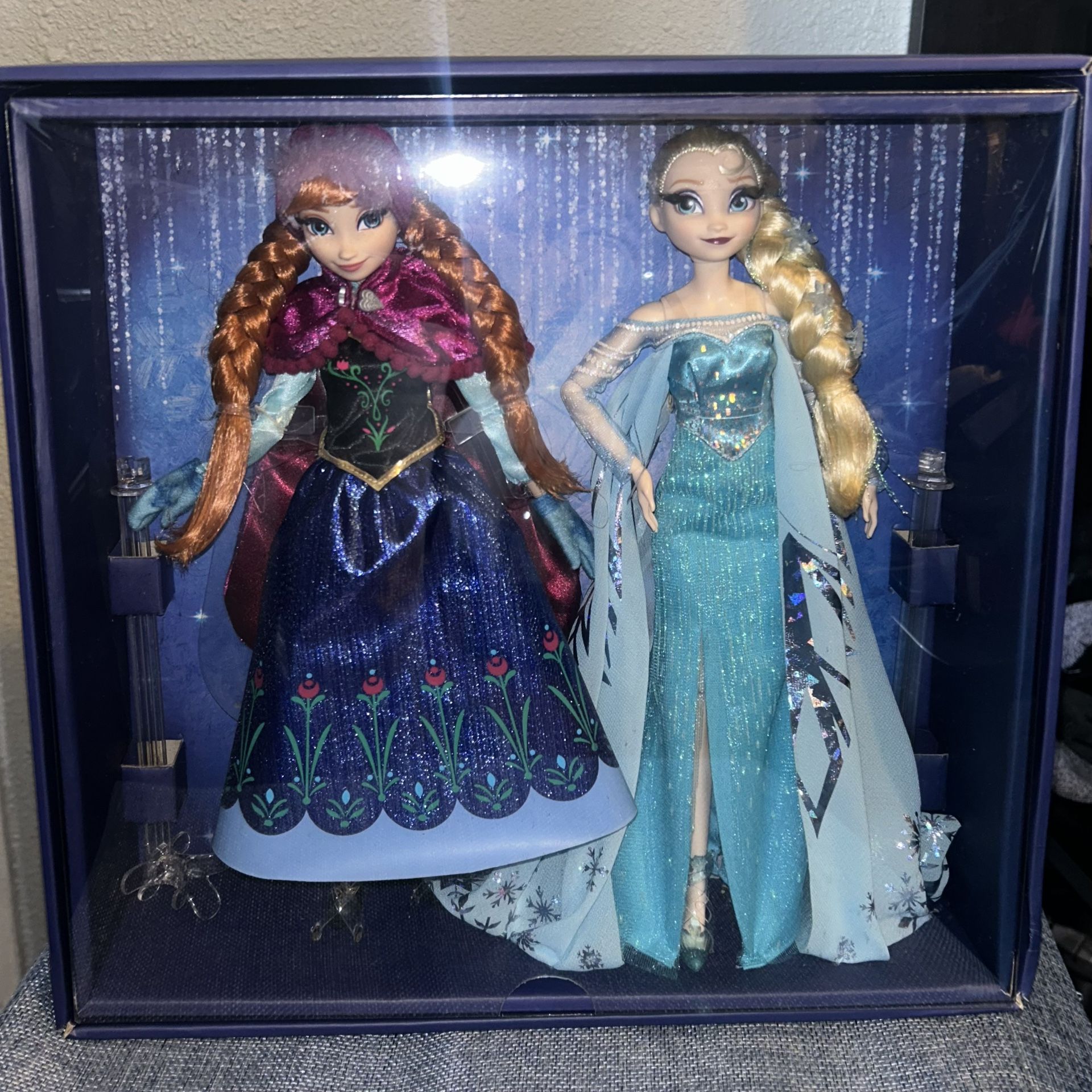 DISNEY DOLLS