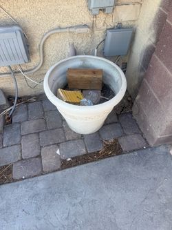 Planter pots