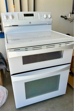 White Frigidaire Kenmore Elite freestanding electric range