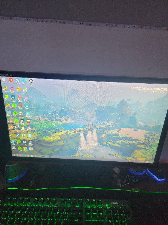 Pc Gaming, Monitor, Headset, Mouse, and Keyboard 
