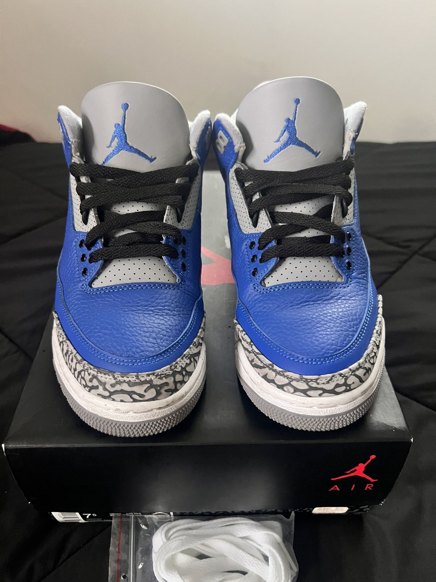 Jordan Retro 3 Varsity Cement