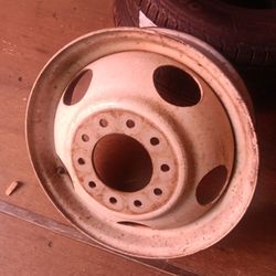 19.5x6.0 Chevy Motorhome Wheels Read Details