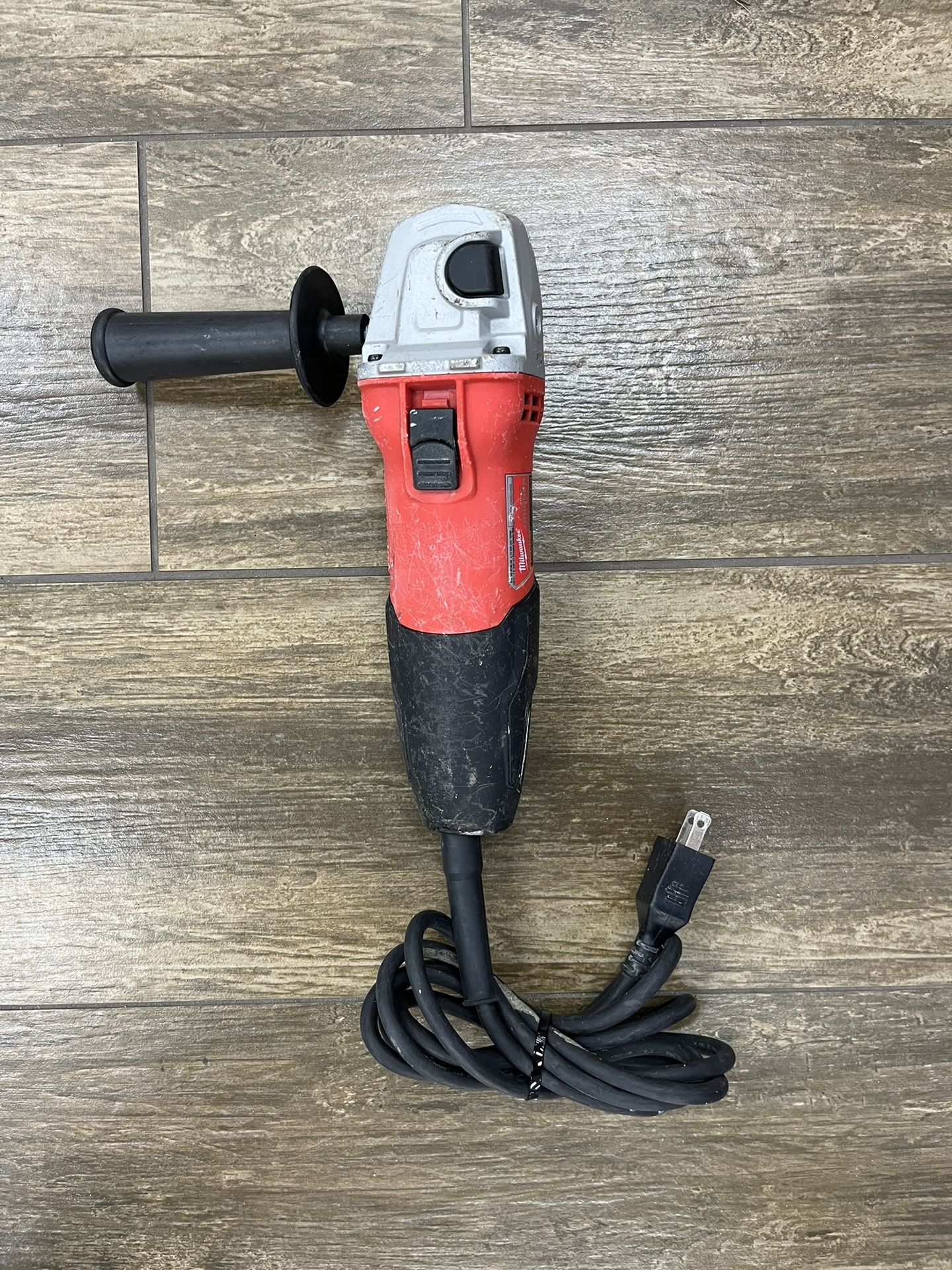 Milwaukee 4-1/2” Grinder