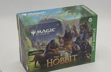 Magic: The Gathering The Hobbit Gift Bundle