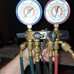 HVAC Refrigerant Guages 404A,410A,R-22  JB INDUSTRIES  4 Valve  IN Excellent Condition Ready To Use