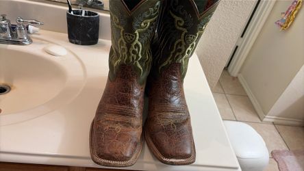 Ariat boots size 13