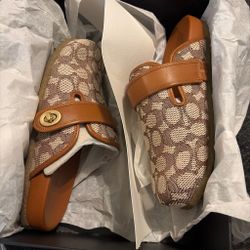 Coach clogs