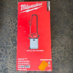 Milwaukee
M12 12-Volt 2 Gal. Lithium-Ion Cordless Handheld Sprayer Kit with 2.0 Ah Battery and Charger #4309