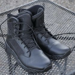 Under Armor Boots Size 13