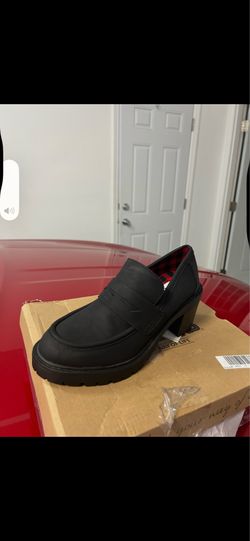 Muk Luks Leona loafers moc closed toe loafers size 8.5 black