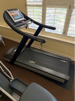 Like new Technogym commercial treadmill - can deliver