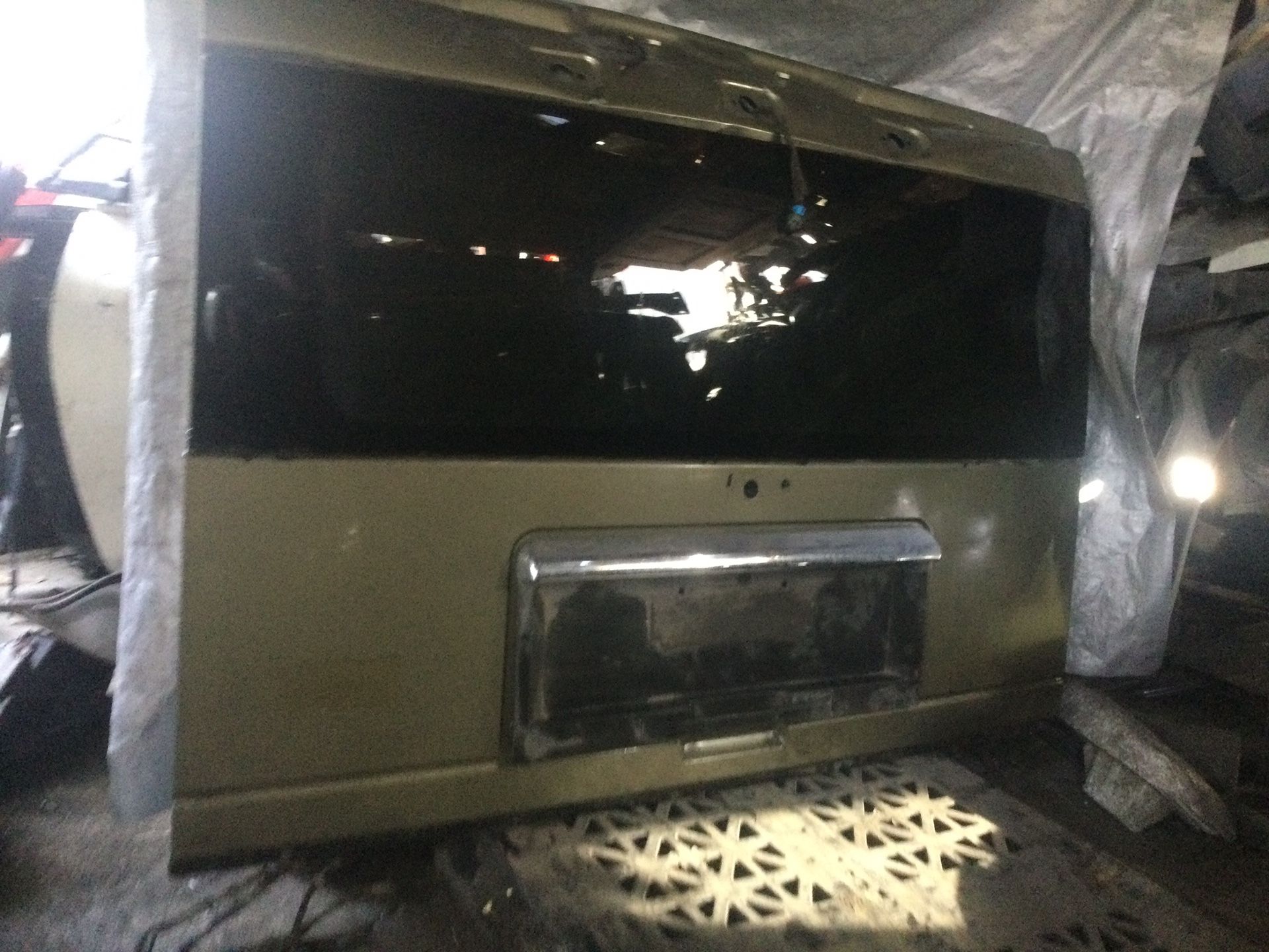 2005 2006 2007 Hummer H2 Lift gate Part