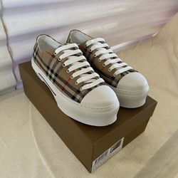 Men Burberry Shoes 