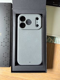 iPhone 17 Pro Caudabe Sheath (Precise) in Gray
