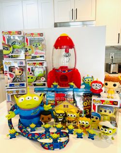 collection features several Funko Pop! Alien Remix figures, including Jessie (#526), Elastigirl (#767), Dug (#754), and Randall (#765).The centerpiece