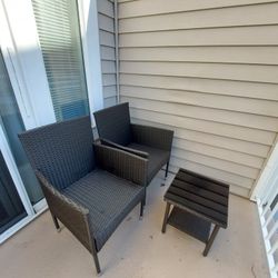 Outdoor table and chairs