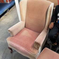 Furniture Pick Up Only In Torrance 90502 Set Of Two Chairs And An Ottoman 