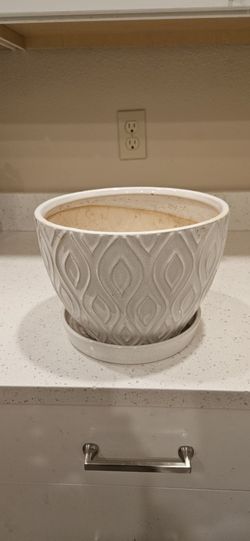 CERAMIC. GARDEN. POT