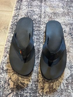 Brand-New Rainbow Sandals – Men’s Large (9.5–10.5)