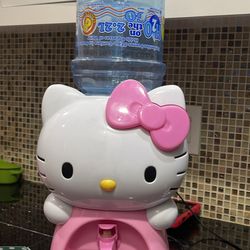 Hello Kitty And Water Bottle 