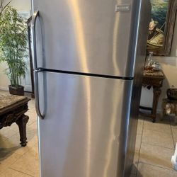 Refrigerator In Good Conditions