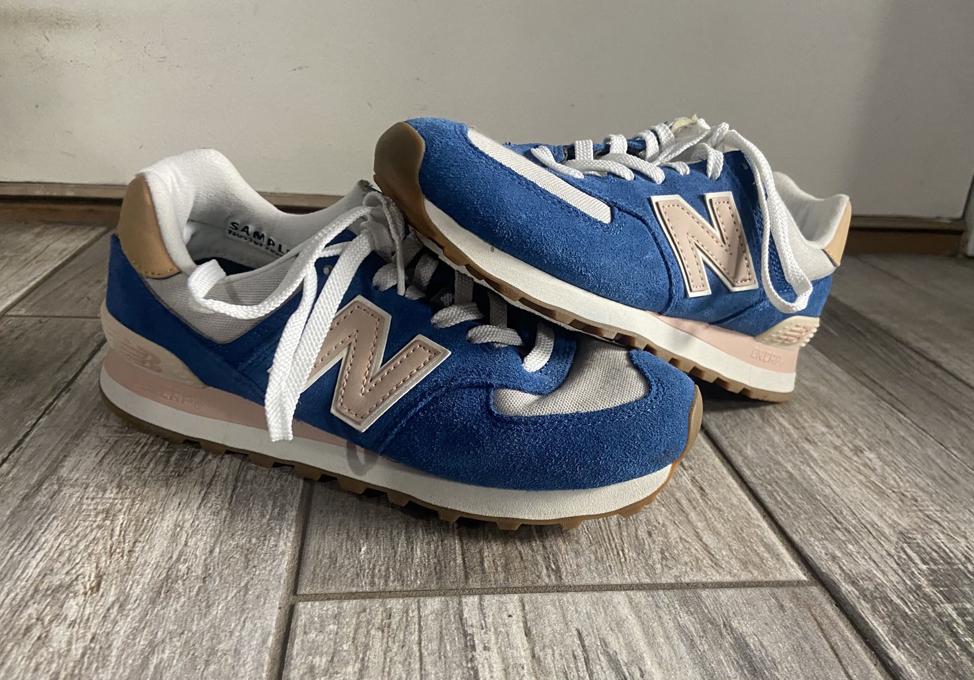 Selling Balance shoes like new, size 6 1/2,