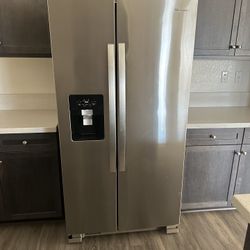 Whirlpool refrigerator 