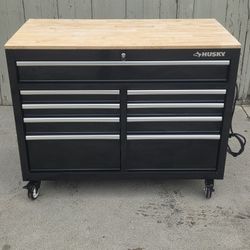 Husky Tool Box 46x24.5 