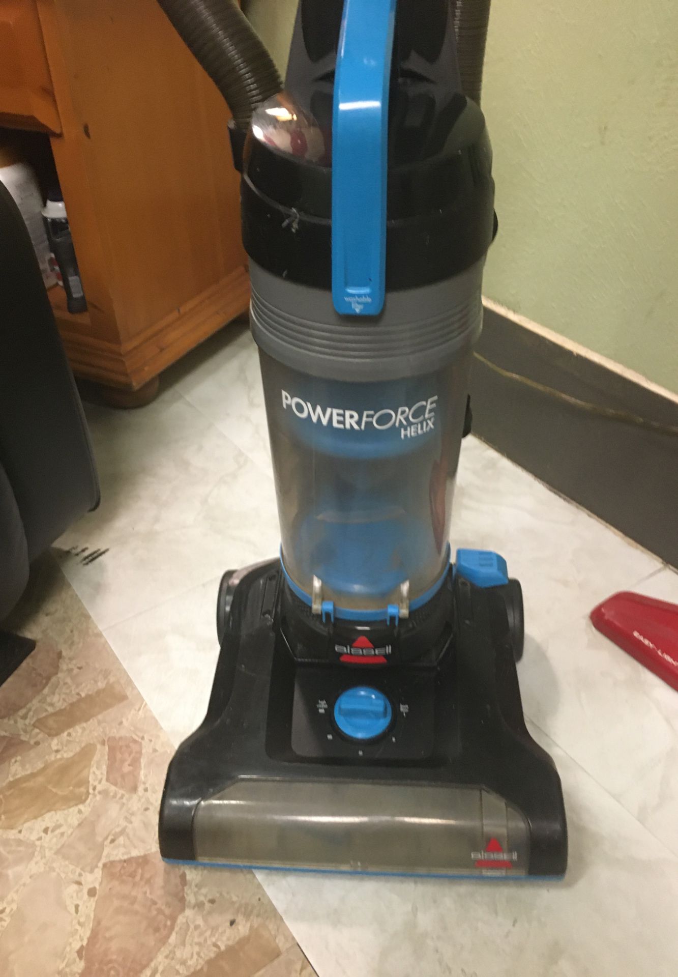 Bissell Powerforce Helix vacuum cleaner