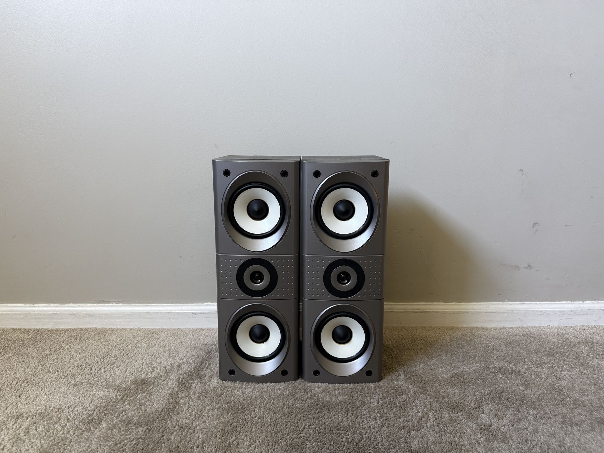 Onkyo SKF-540F Home Bookshelf Speakers