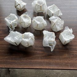 Geometric Center Pieces