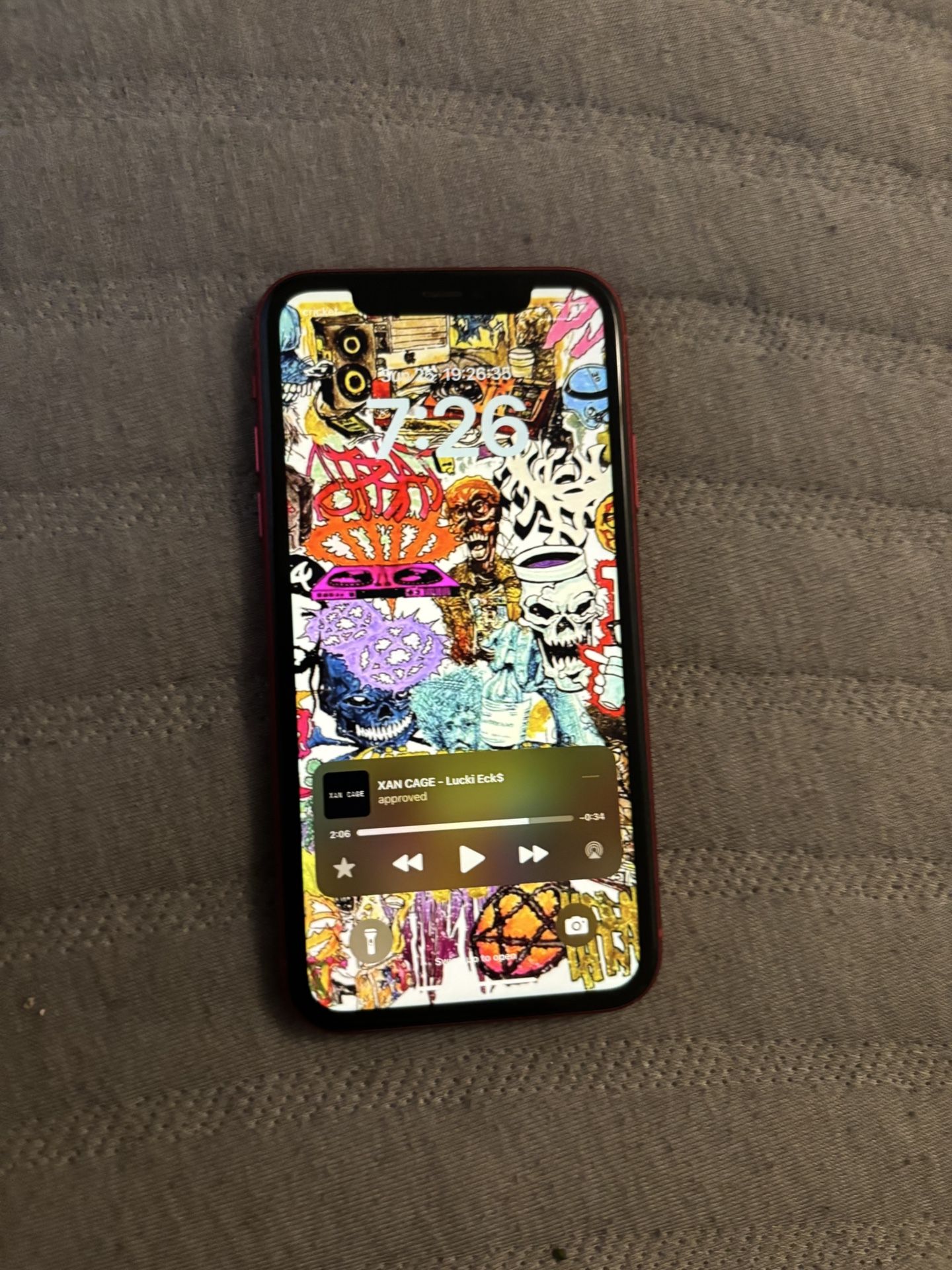 iPhone 11 64gb Product Red