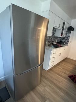 Fridge and bottom freezer   stainless steel color