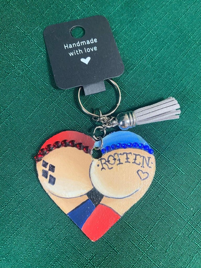 Joker & Harley Quinn Keychain Set