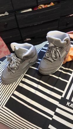Wolf greys ( kid shoes )