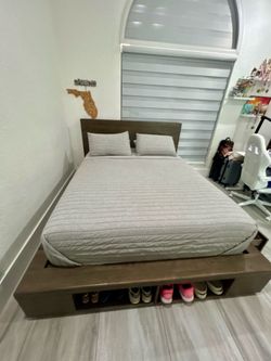 Macys Wood Queen Bedset
