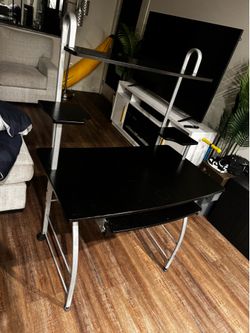 Desk for sale just want to get rid of