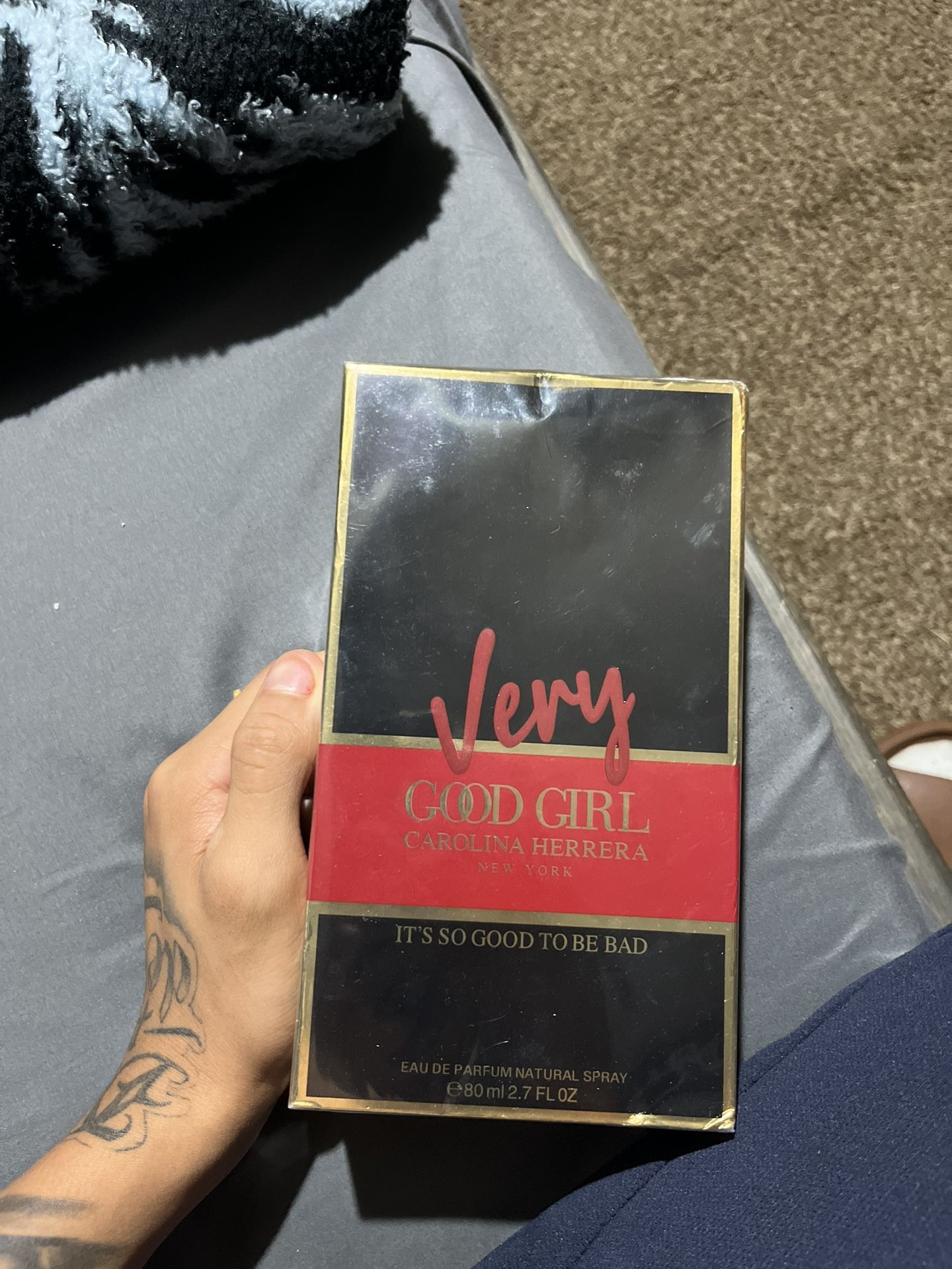 Very Good Girl perfume