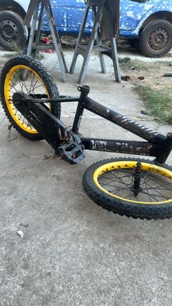 BMX Bike Black and Yellow