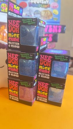 Needoh Glitter and Glow Cube