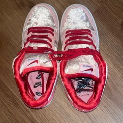 Nike Dunk Strangelove 