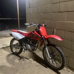 crf 100        READ DISCRIPTION