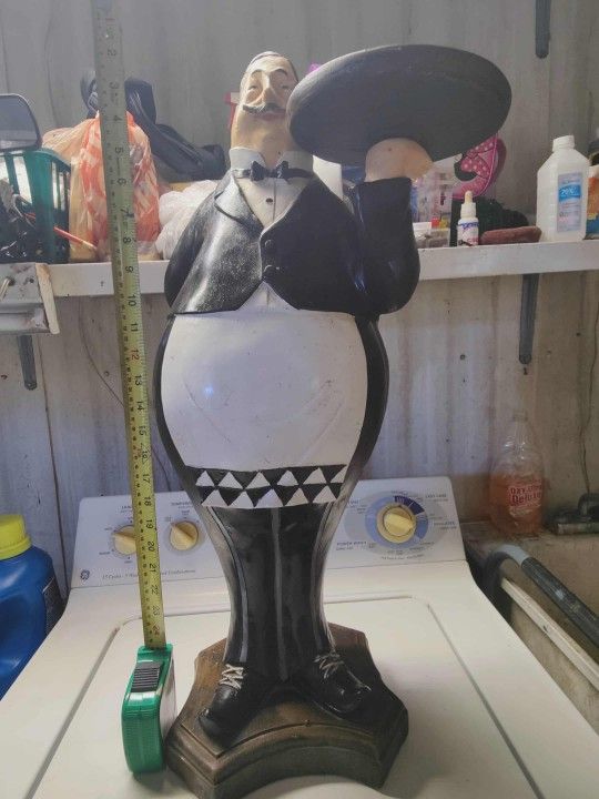 Big Chef Statue.
