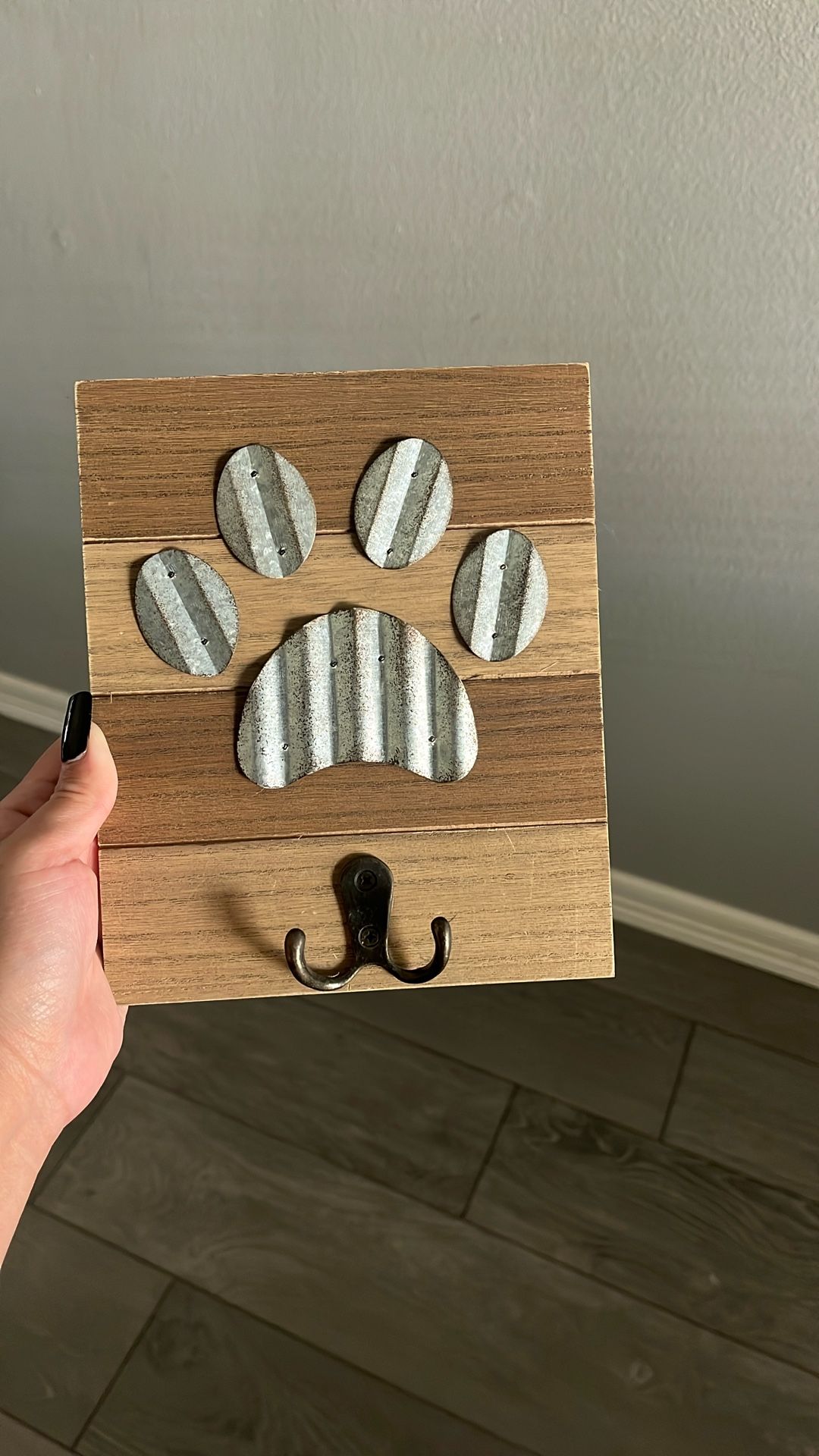 Dog Paw Print Wall Decor