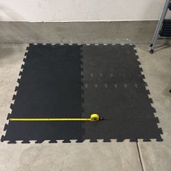 43 - Fit- Lock Rubber Tiles 2’x2’ Gym Mat