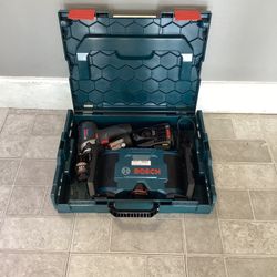 Bosch PS41 Impact Driver/ Bosch PB120 12volt Radio Combo 